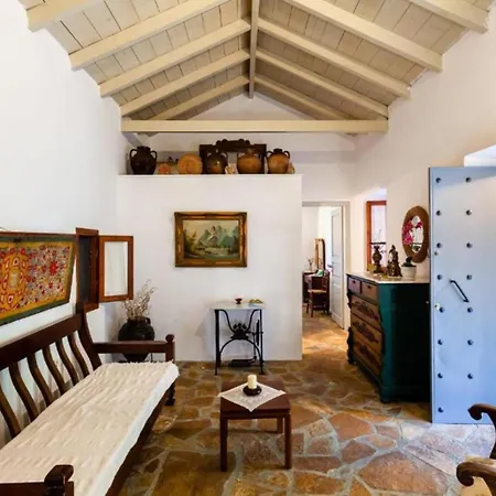 19th Century Stone Villa, Serence Garden! - Athina's Mani Vila Milea (Messenia)