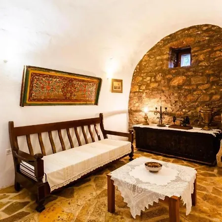 Vila 19th Century Stone Villa, Serence Garden! - Athina's Mani Milea (Messenia)