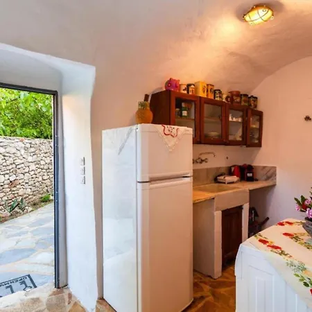 19th Century Stone Villa, Serence Garden! - Athina's Mani Milea (Messenia)