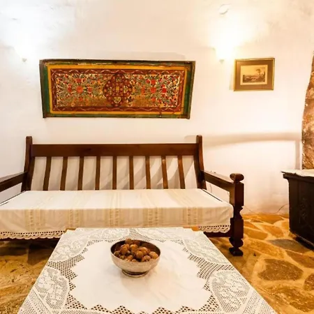 19th Century Stone Villa, Serence Garden! - Athina's Mani Milea (Messenia)