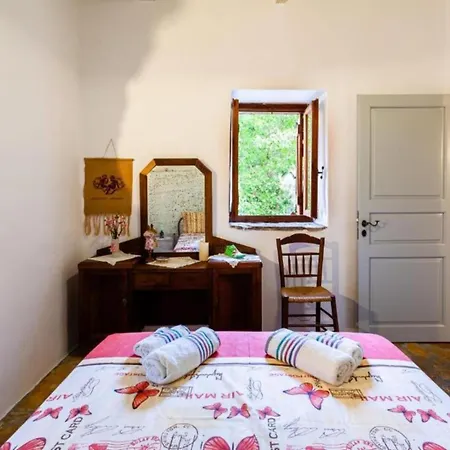 19th Century Stone Villa, Serence Garden! - Athina's Mani Vila