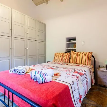 19th Century Stone Villa, Serence Garden! - Athina's Mani *
