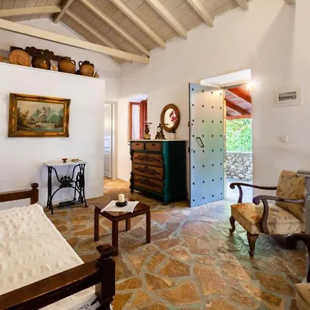 19th Century Stone Villa, Serence Garden! - Athina's Mani Milea (Messenia)