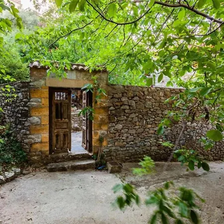 19th Century Stone Villa, Serence Garden! - Athina's Mani * Milea (Messenia)