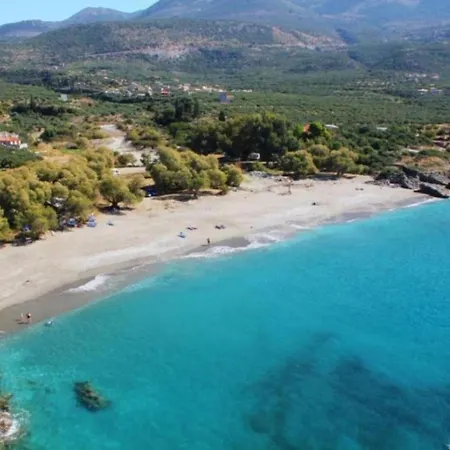 Vila 19th Century Stone Villa, Serence Garden! - Athina's Mani *